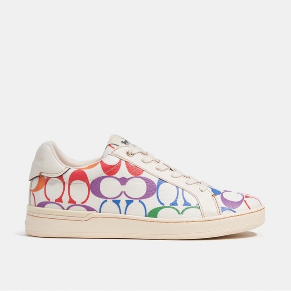 NWT Coach Outlet Clip Low Top Sneaker In Rainbow Signature Canvas Woman‘s - Picture 3 of 9